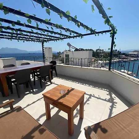 Datca Yat Limani Panaromik Muhtesem Terasli Tatil * דטקה