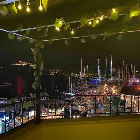 شقة Datca Yat Limani Panaromik Muhtesem Terasli Tatil *
